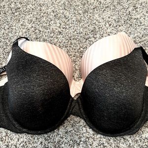 Set of 2 Victoria’s Secret Bras. Size 36D